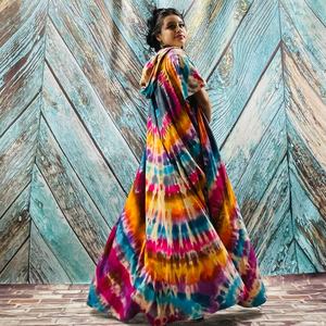 Robe de soirée moderne chaude détendue profonde col en V fait à la main Tie Dye Trendy Summer Resort Wear Robe de soirée Boho Beach Kaftan kimono - Product Image 3