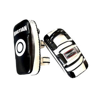 Mitaines de boxe respirantes en PU de haute qualité pour l'entraînement de boxe et de MMA, légères, durables, écologiques, pour la salle de sport et les entraînements à domicile - Product Image 5