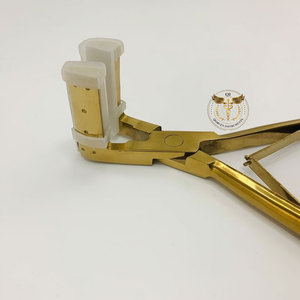 Pinzas Profesionales para Extensiones de Cabello con Cinta Adhesiva, de Acero Inoxidable Quirúrgico Chapado en Oro – Herramienta de Crimpado Antideslizante para Uso en Salón - Product Image 2