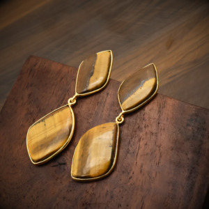 Pendientes de Ojo de Tigre Chapados en Oro de 18K – Doble Gota de Piedra Preciosa Natural – Joyería Elegante y Distintiva - Product Image 5