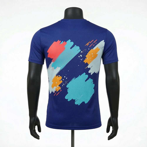 Camiseta de Manga Corta Azul para Hombre, Cuello Redondo, con Estampado Pintado a Mano, de Secado Rápido, Tejido de Punto, Corte Ajustado Informal - Product Image 2