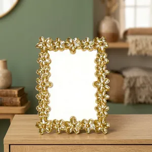 Cadre photo en métal doré à bordure florale, cadre photo décoratif pour table, pour salon, chambre, bureau, décoration de la maison, cadeau - Product Image 4