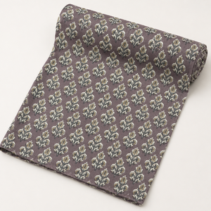 Tissu en coton imprimé à la main à motifs floraux gris mauve pour robe, costume, dupatta, vêtements de maison, vêtements de fête, vêtements décontractés, vêtements de soirée - Product Image 3