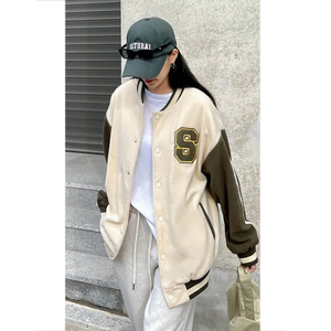 เสื้อแจ็คเก็ตบอมเบอร์ทรงวาร์ซิตี้แบบมินิมอล สีโทนเรียบง่าย ผิวสัมผัสนุ่มแบบริบบิ้น พร้อมเคลือบผิวแบบด้าน กันน้ำได้ - Product Image 1