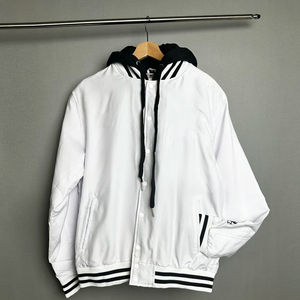 Veste universitaire à capuche pour homme, gris et blanc, lettre P brodée, fermeture à boutons, style preppy, vêtements décontractés d'automne, coupe classique - Product Image 2