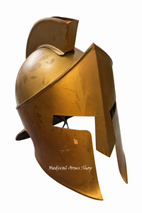 Casco Deportivo Medieval Hecho a Mano con Cruz Chapada en Oro, Pluma Negra y Armadura Pulida para Cosplay, Reenactment y Aniversarios - Product Image 6