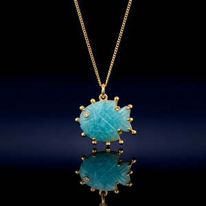 Pendentif de collier en amazonite naturelle sculptée en forme de poisson, plaqué or, bijou de caractère, charme pierre de naissance, cadeau pour elle 562412 - Product Image 1