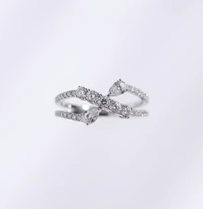 Bague de mariage entrelacée éternelle X Pave avec diamants, en or blanc 14 carats, diamant de laboratoire, cadeau d'anniversaire, alliance fendue - Product Image 2