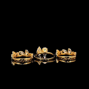 Élégant ensemble de bagues de mariée empilables en diamants de laboratoire, avec bague centrale ovale et poire, et bagues d'appoint marquise, certifié IGI, Or/Argent - Product Image 3