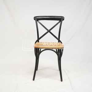 Silla de Comedor Moderna Europea de Hierro Sólido con Asiento de Madera - Muebles de Restaurante Resistentes al Agua para Uso Comercial - Product Image 1