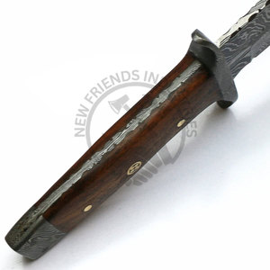 Nueva Edición Cuchillo de Caza para Exteriores de Acero de Damasco Forjado a Mano con Mango de Palisandro, Cuchillo de Supervivencia y Camping Extra Afilado - Product Image 4