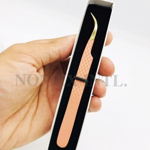 Pince à épiler incurvée en acier inoxydable longue durée Point d'extension de cils plaqué or avec prise en diamant Logo personnalisé Utilisation durable des cils - Product Image 1