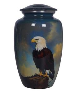 Urne funéraire bleue avec motif paysage forêt aigle et loup pour une commémoration paisible - Product Image 6