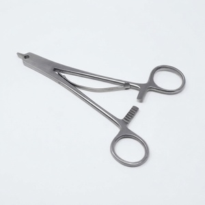 Pinza Quirúrgica Manual OPTITECH HEALTHCARE de Acero Ortopédico de 6.25 Pulgadas, Tipo Raney, para Cirugía General, Clase I CE - Product Image 3