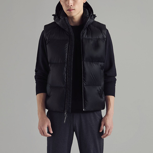 Custom Men's <b>Waterproof</b> Glossy Bubble Puffer Vest Sleeveless Winter Jacket Breathable Lightweight Outdoor <b>Padded</b> Vest - Product Image 4