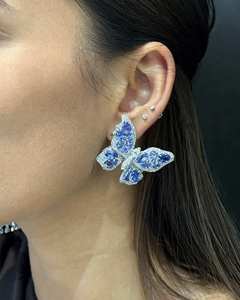 Boucles d'oreilles classiques en or 10K 14K 18K et argent sterling 925 935 avec pendentif papillon en moissanite bleue taille poire – Cadeau idéal pour mariage et fête - Product Image 2