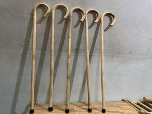 Canne de marche en rotin naturel, faite à la main, traditionnelle, pour adultes, activités de plein air, fournisseur en gros au Vietnam - Product Image 3