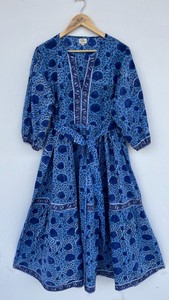 Vestido Maxi de Algodón con Estampado Floral Azul para Mujer, Estampado a Mano, Cuello en V, con Cinturón, Estilo Boho, para Vacaciones - Product Image 1