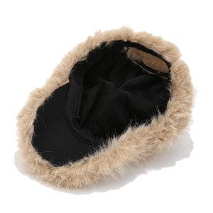 Gorra de béisbol de invierno de color liso, cálida, con forro de piel gruesa, que estiliza el rostro y protege contra el frío, con visera peluda. - Product Image 3