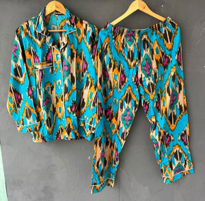 Conjunto de pijama de algodón estampado a la moda para mujer, pijama de dos piezas suave y transpirable, ropa de dormir cómoda para el hogar - Product Image 4