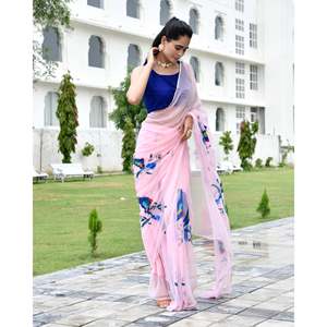 ผ้าซารีสีชมพูหรูหรา ลายเพ้นท์มือสไตล์ชาติพันธุ์ ผ้าจอร์เจตต์ชีฟอง สำหรับงานแต่งงานอินเดีย ชุดสำหรับงานปาร์ตี้ ผู้หญิง พร้อมเสื้อคลุม ใส่ได้ทุกฤดู - Product Image 6