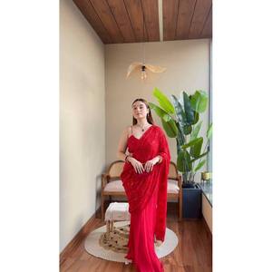 Vestido de Fiesta Rojo de la Marca RTC, Listo para Usar, Lehenga Saree para un Look Elegante - Product Image 5