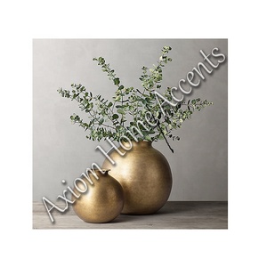 Jarrón de suelo de Metal de aluminio con acentos para el hogar Axiom moderno sofisticado, vidrio transparente para arreglos florales, decoración del hogar de mesa - Product Image 3