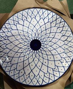 Assiette de service/dîner en céramique bleue et blanche peinte à la main, 10 pouces, motif floral, en grès, passe au lave-vaisselle, durable, écologique - Product Image 3