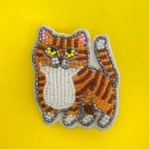 Elegante broche bordado con cuentas, joyería de moda para mujer a precio económico. - Product Image 6