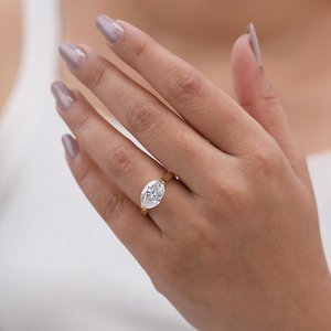 Anillo de Lujo U And Me con Diamante Cultivado en Laboratorio de Corte Ovalado de 2.01CT en Oro Sólido de 18K, Joyería Fina para Regalo en Ocasiones Festivas - Product Image 4