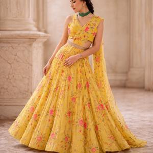 Robes en satin viscose, vêtements ethniques en viscose pour femmes, sari en satin viscose vibrant, vêtements ethniques indiens pour femmes, fabricant - Product Image 4