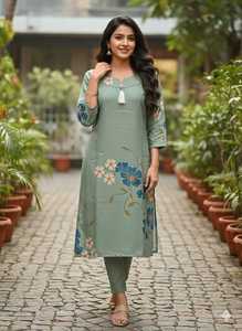 Colección de Kurtis con Estampado Floral Indio en Poliéster y Rayón Color Durazno, Ropa Étnica India para Mujer, Kurtis para Fiestas, Bodas y Uso Casual - Product Image 4