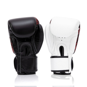 ถุงมือชกมวย PU สีเขียว สำหรับมืออาชีพ กันลื่น แบบ unisex ปิดด้วยหัวเข็มขัด น้ำหนักเบา อุปกรณ์ป้องกันสำหรับผู้ใหญ่ สีพื้น - Product Image 6
