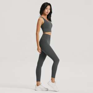 Fabricant OEM de vêtements de yoga personnalisés, vêtements de sport extensibles et respirants conçus pour les marques de fitness féminin et les commandes en gros - Product Image 3