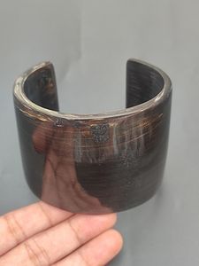 Attractive Buffalo Horn Cuff <b>Bracelet</b> Natural Horn Fashion Accessory For Modern Ladies Elegant Appearance - Product Image 1