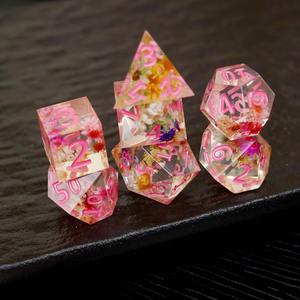 ชุดลูกเต๋าเรซิ่นสั่งทำพิเศษ สีตามสั่ง ลูกเต๋าเรซิ่นหลายเหลี่ยม สำหรับเกมกระดานมืออาชีพ ขายส่งอุปกรณ์เกม ผลิตโดยโรงงาน - Product Image 1