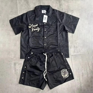 Chándal Personalizado para Hombre 100% Nailon - Estilo Urbano Vintage con Diseño de Serigrafía, Pantalones Cortos de Nailon Transpirables, Estilo Veraniego - Product Image 2