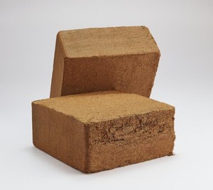 Bloques de Cocopeat de 5kg de la mejor calidad, hechos de productos agrícolas ecológicos y biodegradables de venta rápida hechos en Sri Lanka - Product Image 6