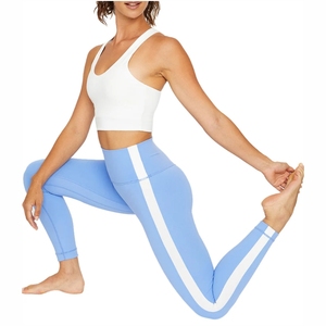 Leggings de yoga taille haute sans couture pour femmes, personnalisables avec logo, noirs, pour l'entraînement et le fitness - Product Image 6