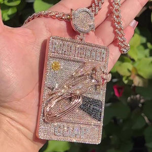 Collar con Colgante Personalizado con Temática Espacial, Chapado en Oro Rosa, Estilo Hip Hop, con Diamantes Moissanite para Hombre - Product Image 2