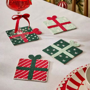 Sous-verre carré en perles de verre avec support en tissu, idéal pour les fêtes, protection de surface pour boissons, cadeau de Noël artisanal dans une boîte. - Product Image 1