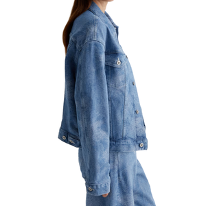 Chaqueta Trucker Clásica de Mezclilla para Mujer, Spandex/Algodón 180g, Lavada, Estilo Otoño Invierno Verano, Suministro al por Mayor OEM/ODM - Product Image 4