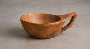 Bol de service rond en bois de manguier finition noyer avec poignée ergonomique à découpe inclinée - Product Image 4