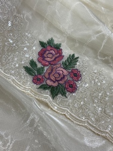 Sari de Organza Suave para Mujer con Bordados Ricos, Elegante, Tradicional, para Fiestas, Bodas, Festividades, Diseño de Autor, Gracioso - Product Image 4