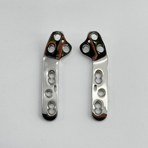Placas de Bloqueo TPLO de Alta Calidad, Tamaño Estándar de 3.5mm, Juego de 2 Piezas, Precontorneadas, Estilo Voi 316L, para Cirugía Veterinaria en Gatos y Perros - Product Image 1