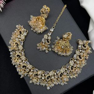 Parure de bijoux de luxe plaqué rhodium avec zircone blanche et diamant, collier ras-du-cou et boucles d'oreilles, cadeau de mariage, vente en gros transfrontalière - Product Image 3