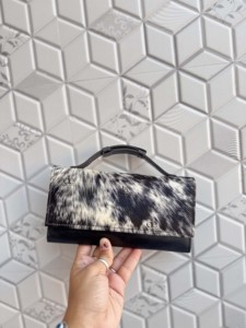 Nouveau Portefeuille Pochette en Cuir de Vachette de Créateur 2026 Noir Tendance en Cuir de Vachette à Poils – Idéal Cadeau pour Femme - Product Image 3