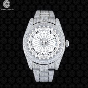Reloj de Lujo Charm Jewells de Acero Inoxidable con Caja Tonneau de 42 mm, Cuarzo Analógico, Esfera Hueca con Incrustaciones de Diamantes, Moda Femenina - Product Image 2