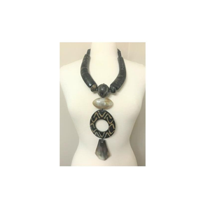 Collar de cuerno moderno, ecológico y hecho a mano a precio económico para niñas, para eventos de compromiso, de Blossom Craft India - Product Image 5