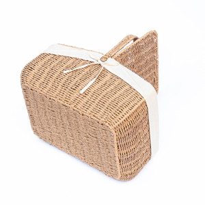 <b>Rectangular</b> Wicker Picnic <b>Basket</b> with Side-Opening Lid and Vintage Canvas Lining - Product Image 6